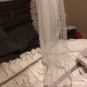 Brand New Never Worn Wedding Veil